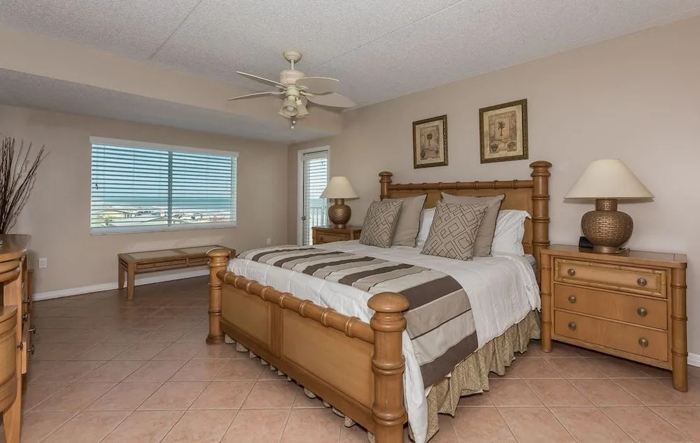 OC201 - Ocean Condo by RedAwning