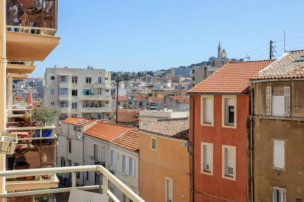 Magnificent bright flat a 5 min walk from the beach in Marseille - Welkeys