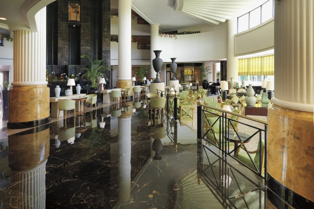 The Ritz-Carlton, Bahrain