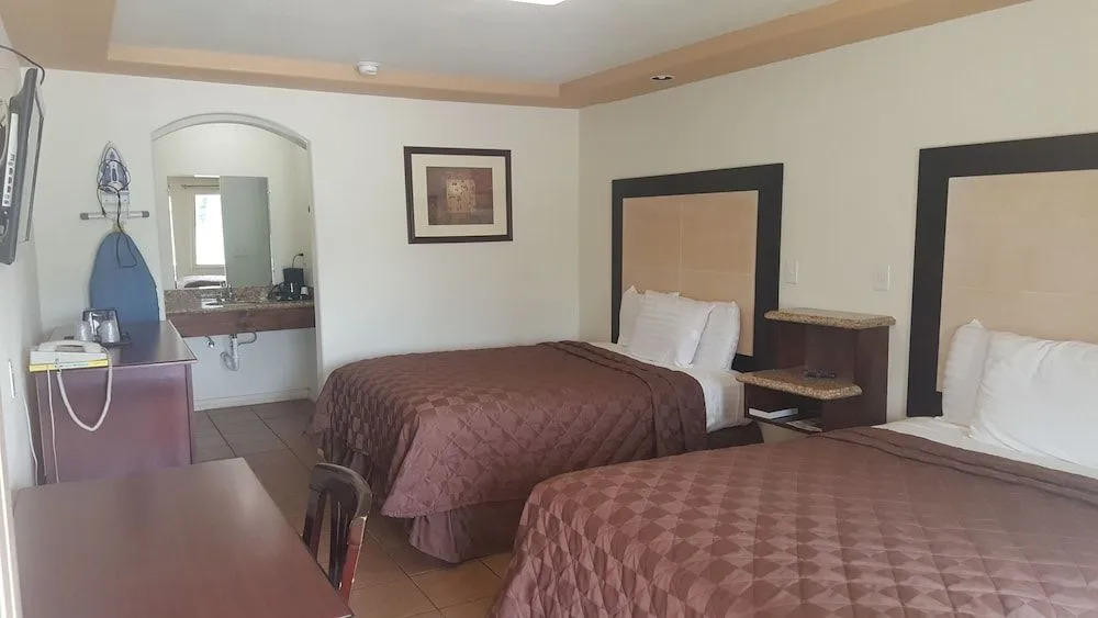 Carrizo Inn