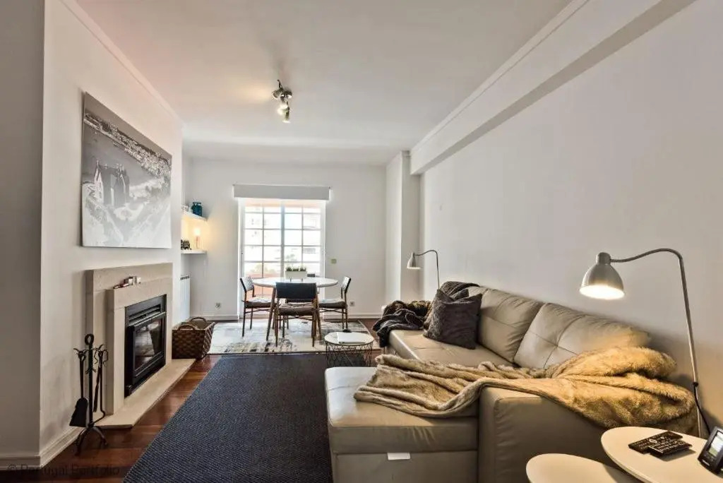 Cascais 1BR w/ pool
