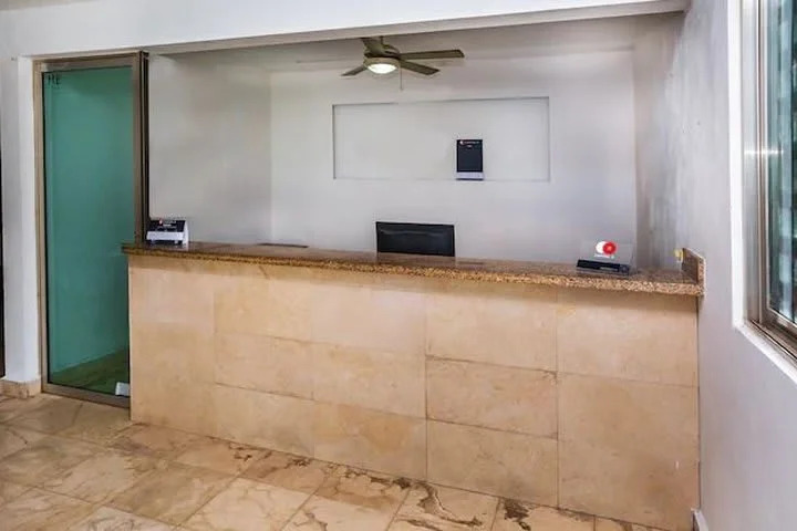 Capital O Cancun International Airport 24 7