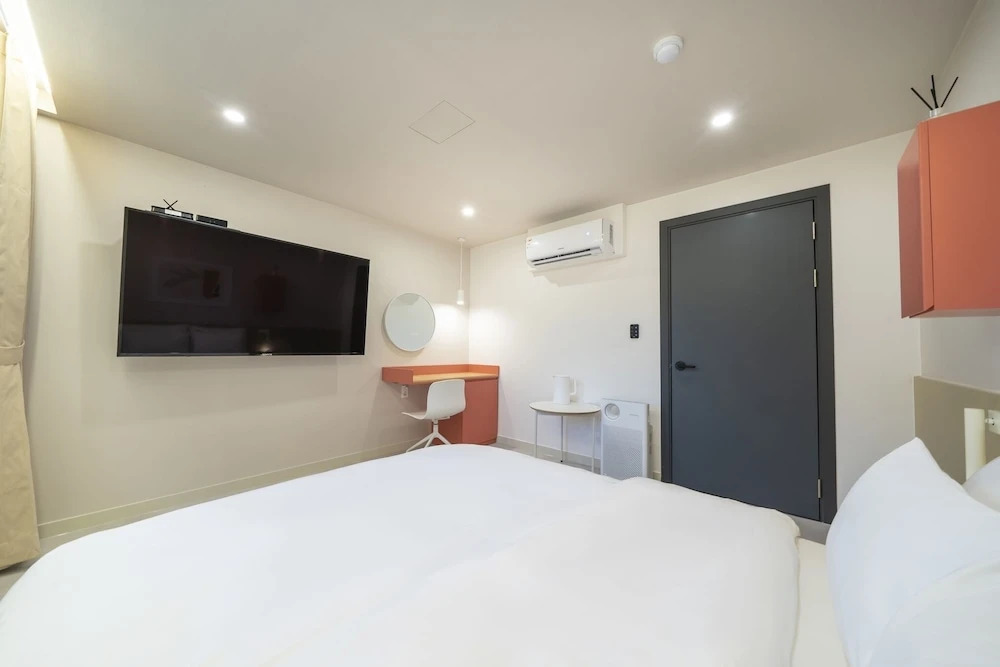 Nomad Anook Hotel Gumi