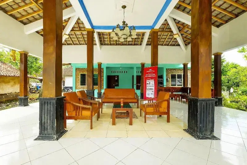 OYO Homes 91119 Desa Wisata Brajan