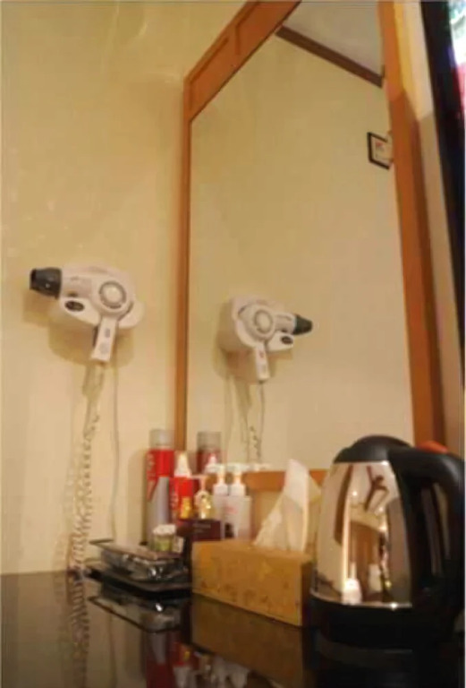 Two Be In Tourist Hotel