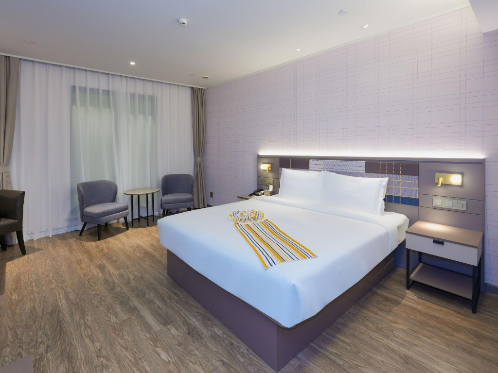 Home Inn Select Hotel (Suzhou High-Tech Zone Science and Technology City Xingyue Li Branch)