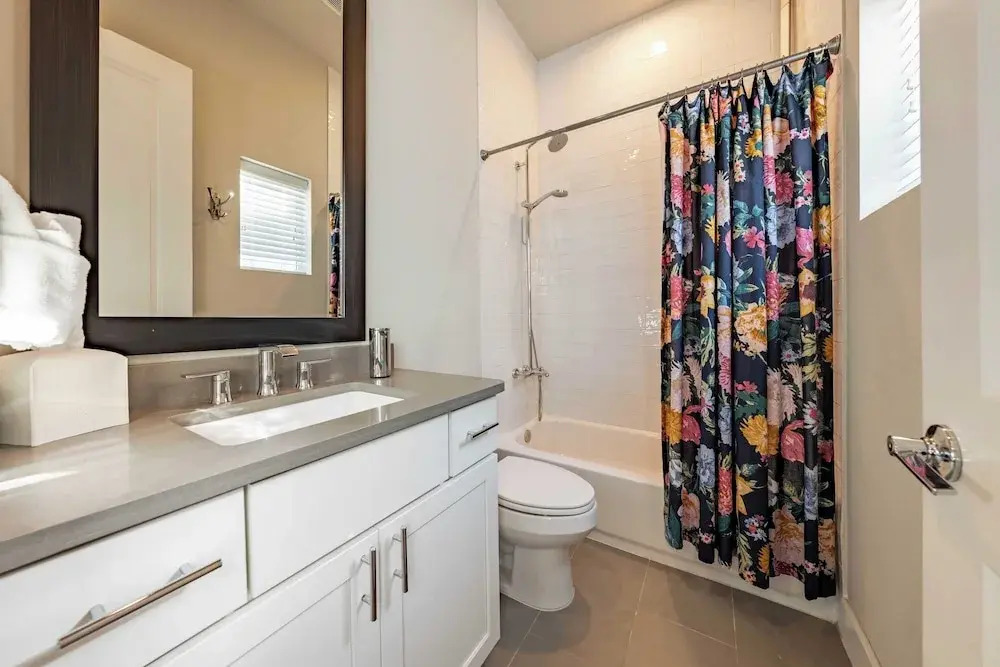 Modern Home, Private Balcony, Near Rainey & Lady Bird Lake Haus of Z
