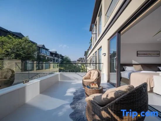 Jinghong City One-Day and One-night Homestay