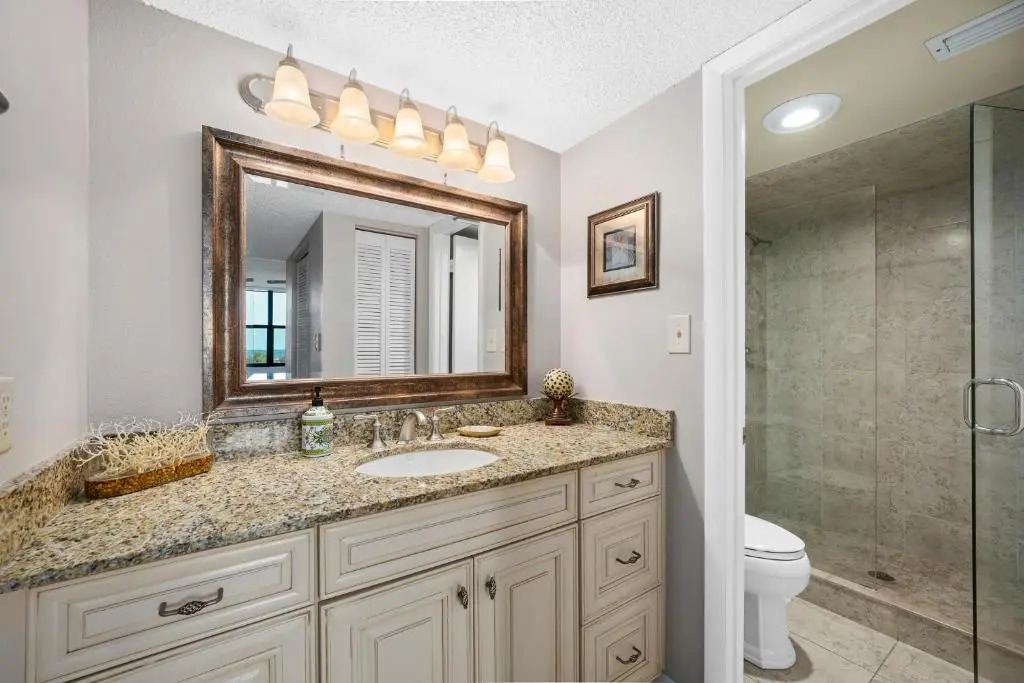 Barefoot Trace 115, 2 Bedrooms, Sleeps 6, Ocean Front, Pool, WiFi