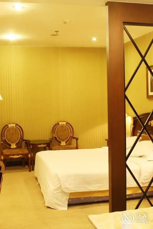 Royal Palace Hotel