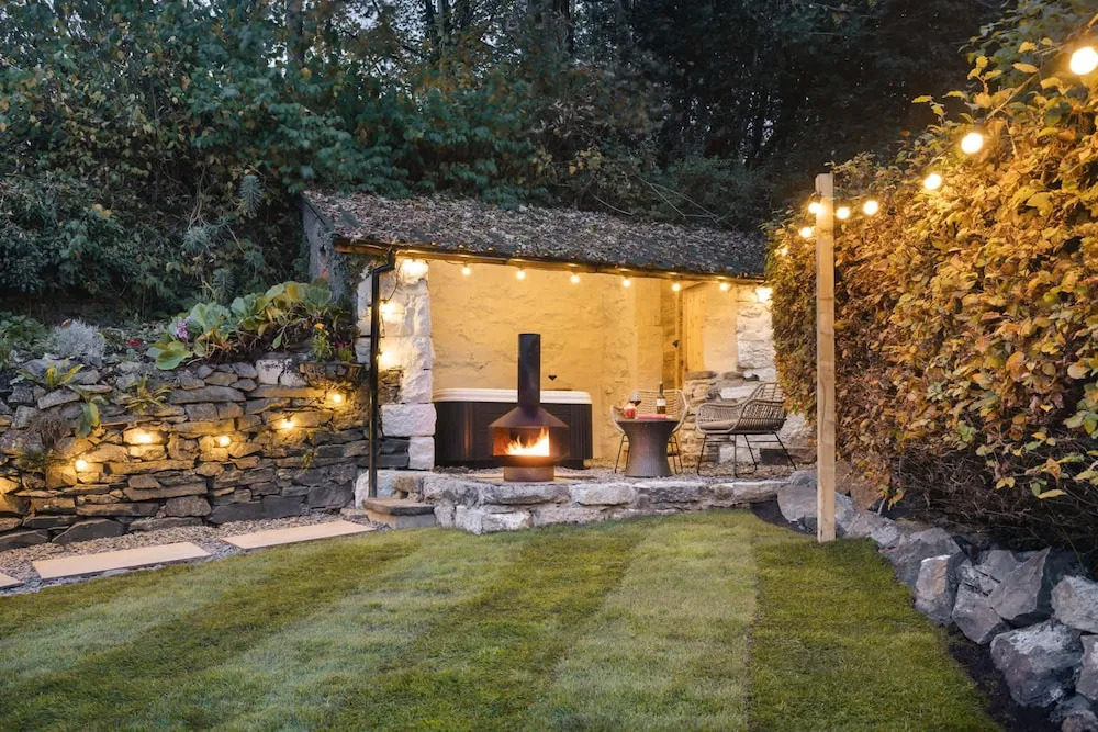Mead Cottage in Lindale