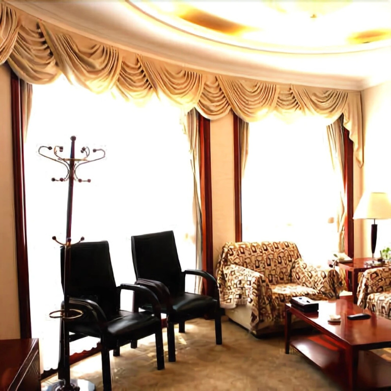 Zhonghai Hotel