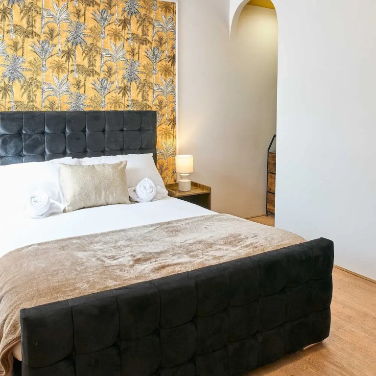 Host Stay Urban Nest