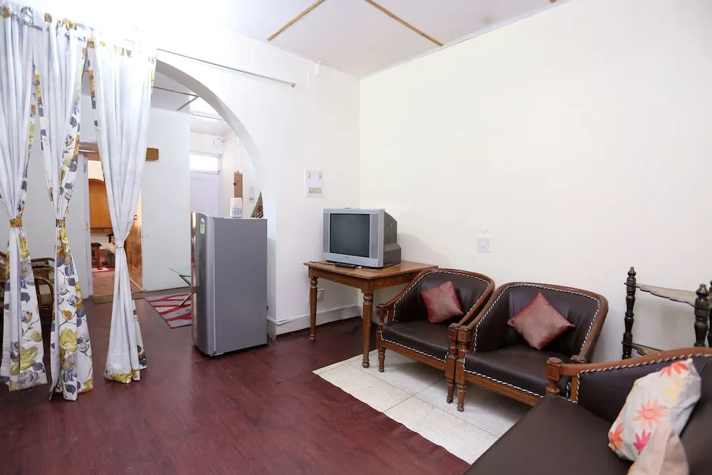 OYO 9730 Home 2 BHK Lake view Mall road
