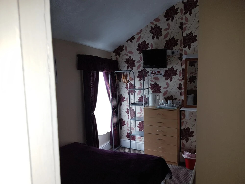 The Cresta Guest House