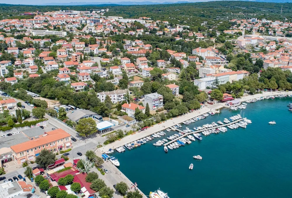 Stunning Apartment in Krk With Wifi and 1 Bedrooms