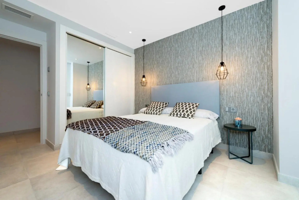 Modern 2 Bedroom Apartment, with Sea Views, in Playas del Duque - Puerto Banús