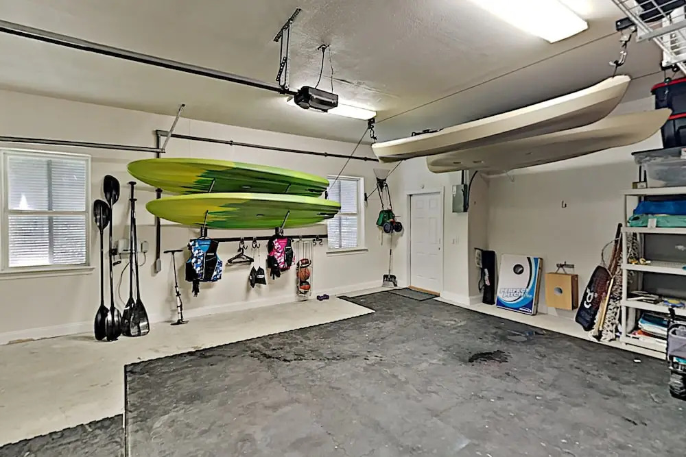 New Listing! Canal W/ Pool, Hot Tub & Dock 3 Bedroom Home