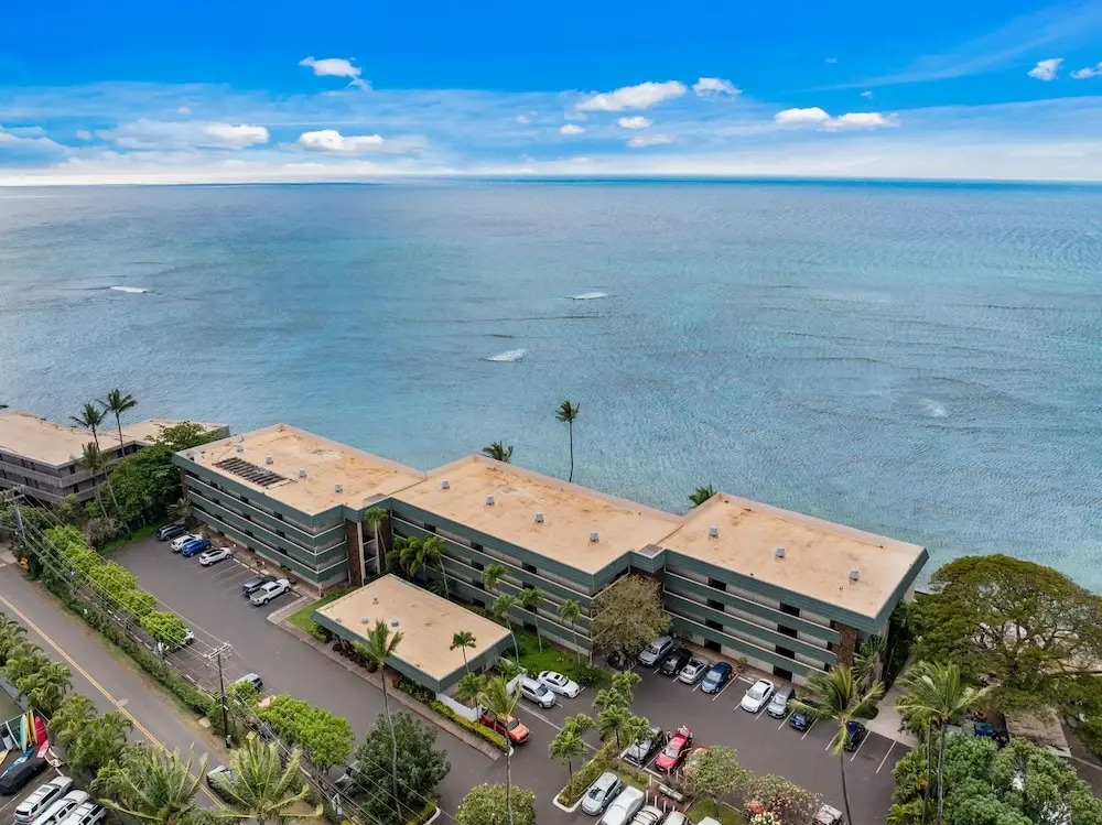 Kahana Reef 215 in Lahaina