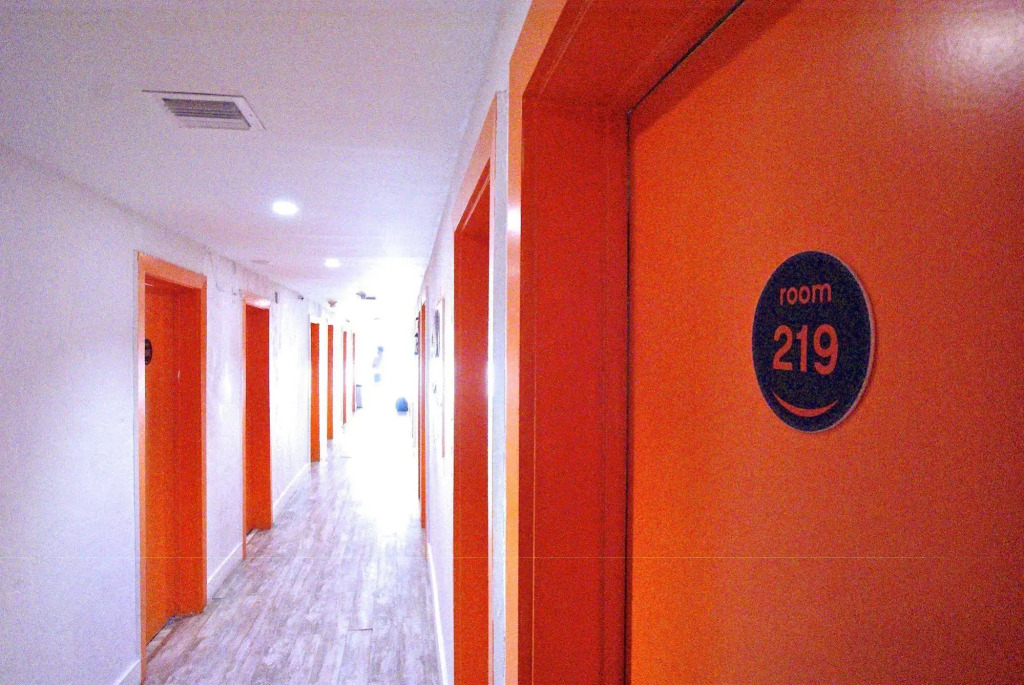 SoBe Hostel & Bar