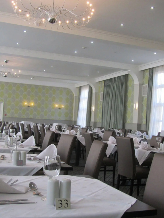 Ommaroo Hotel
