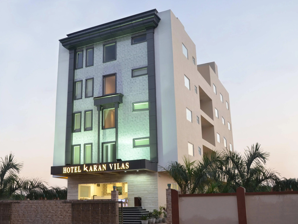 Hotel Karan Vilas
