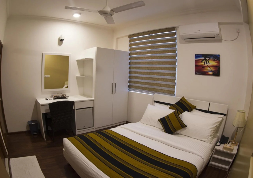 Sunny Suites