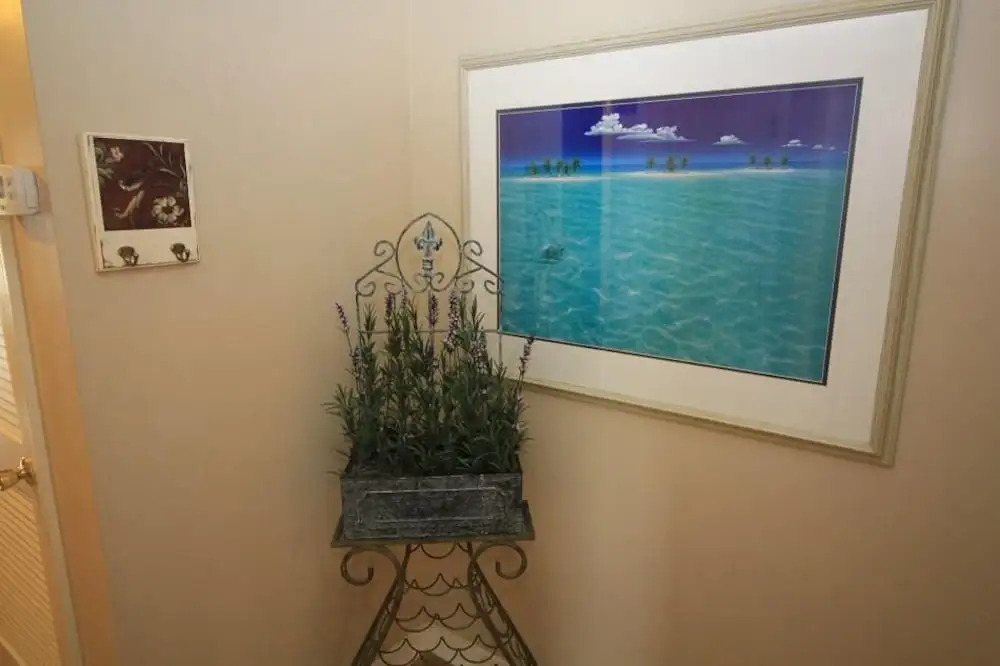 Royal Palms 201 - 2 Br Condo