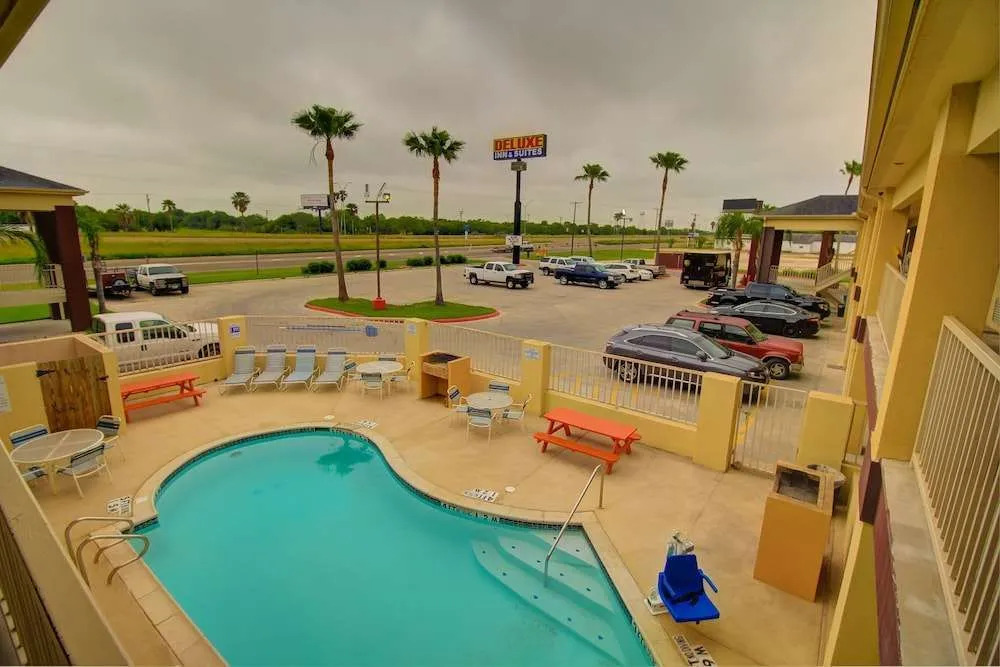 Americas Best Value Inn & Suites Raymondville
