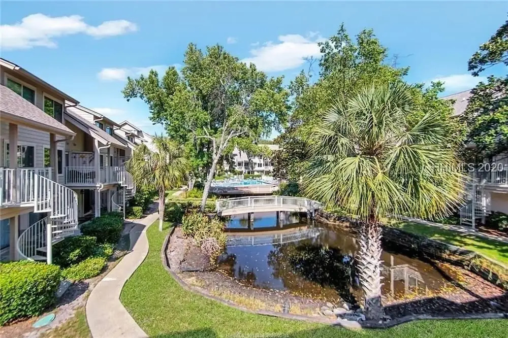 80courts 2 Bedroom Condo