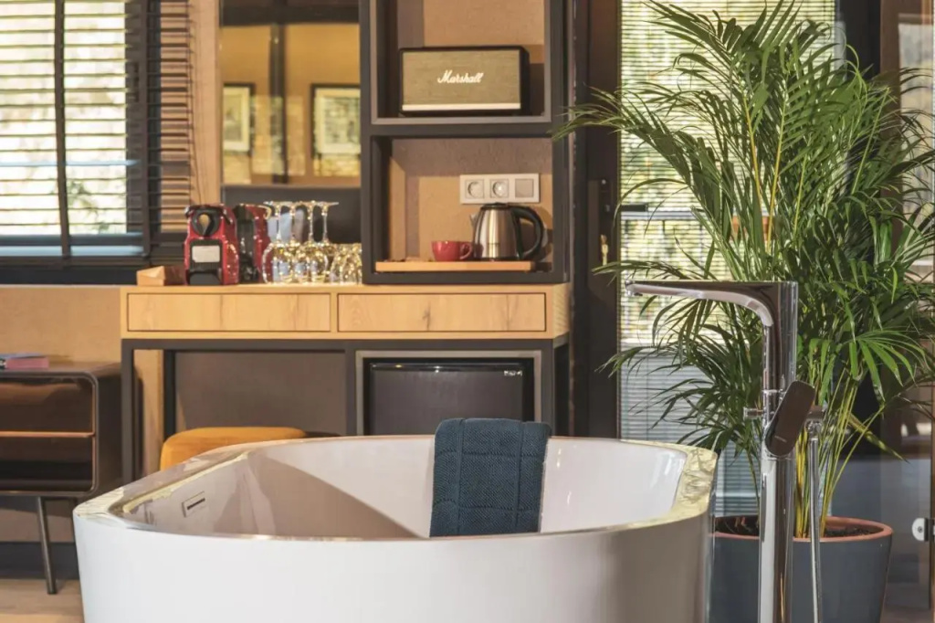 Morina Deluxe Hotel