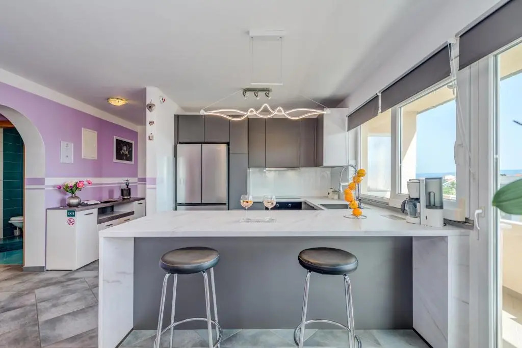 SUMMER ORCHID - Spacious Duplex By The Beach & PS5