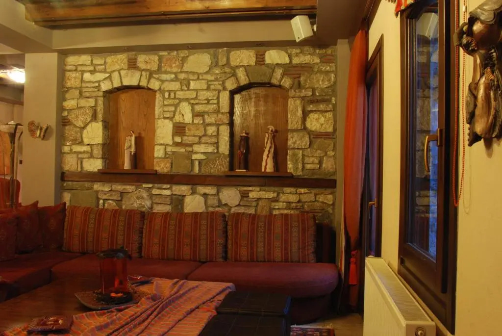 Pandion Luxury Boutique Hotel & Suites with Spa