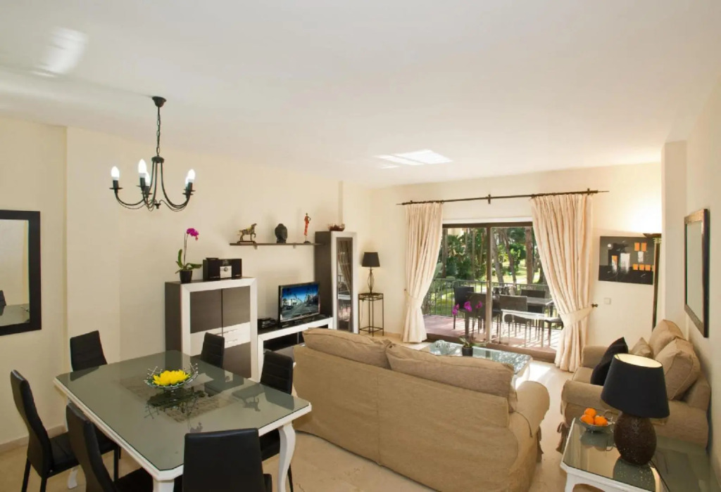 Apartment in Marbella, Malaga 102959