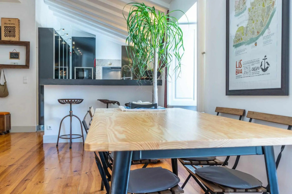 CharmingLoft Lisbon Avenida Large and Stylish Apt
