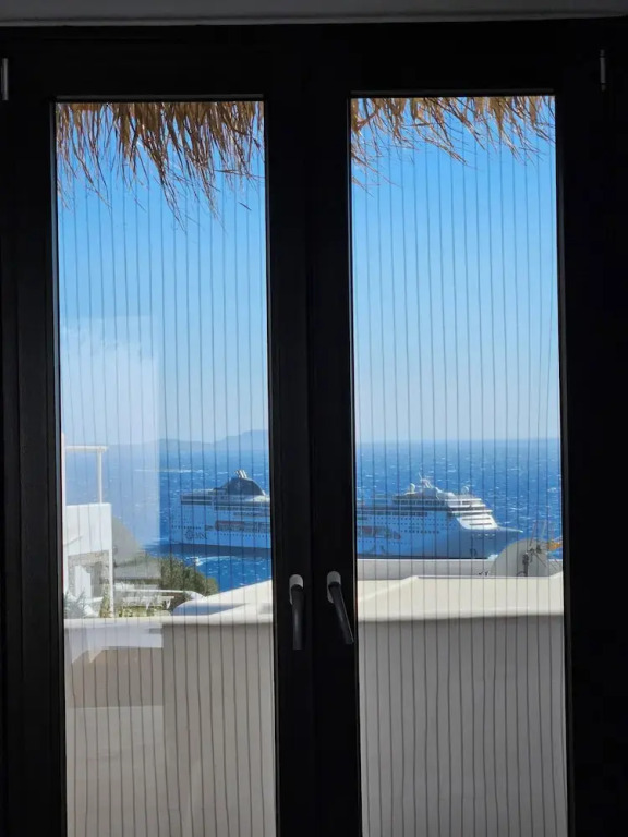ELLI TROPiCAL LUXURY SUITES SUNSET-INFINITY POOL- SEA SIDE-NEAR CENTER PARKING