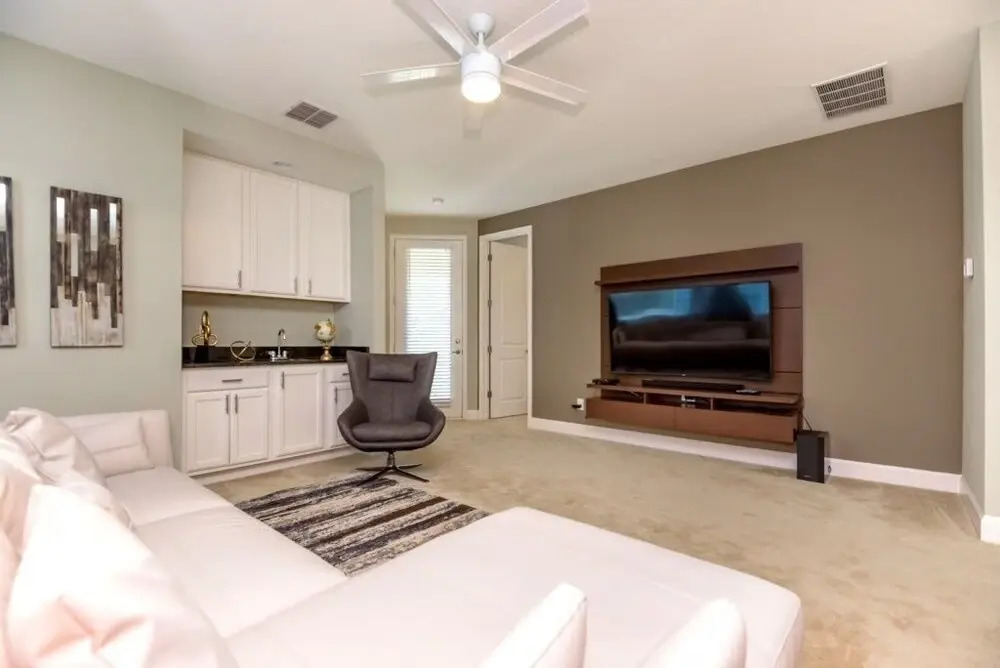 Ultimate Reunion Home Modern Furnishings 5 Bedroom Villa by Redawning