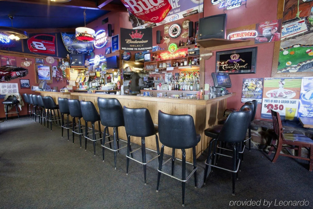 HomeTown Inn