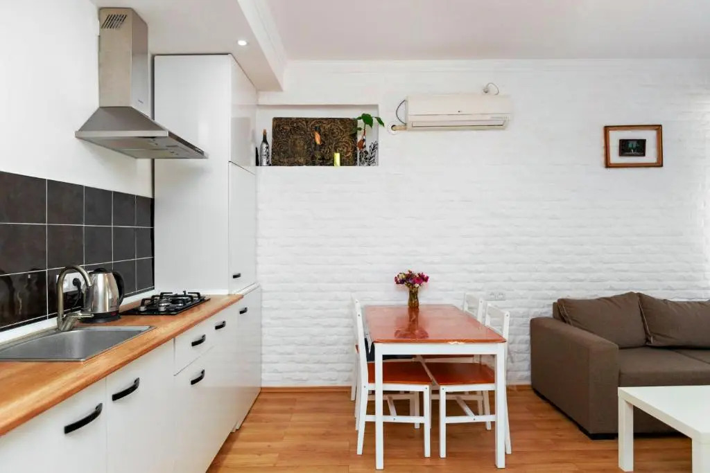 31 Toidze Apartment