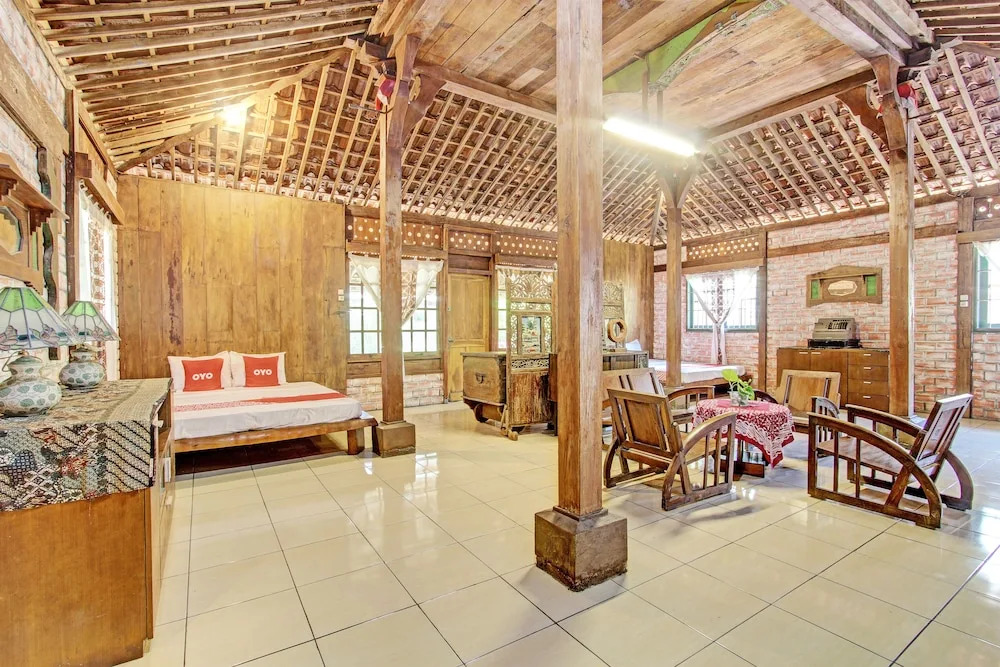Hotel O Omah Baturan Syariah