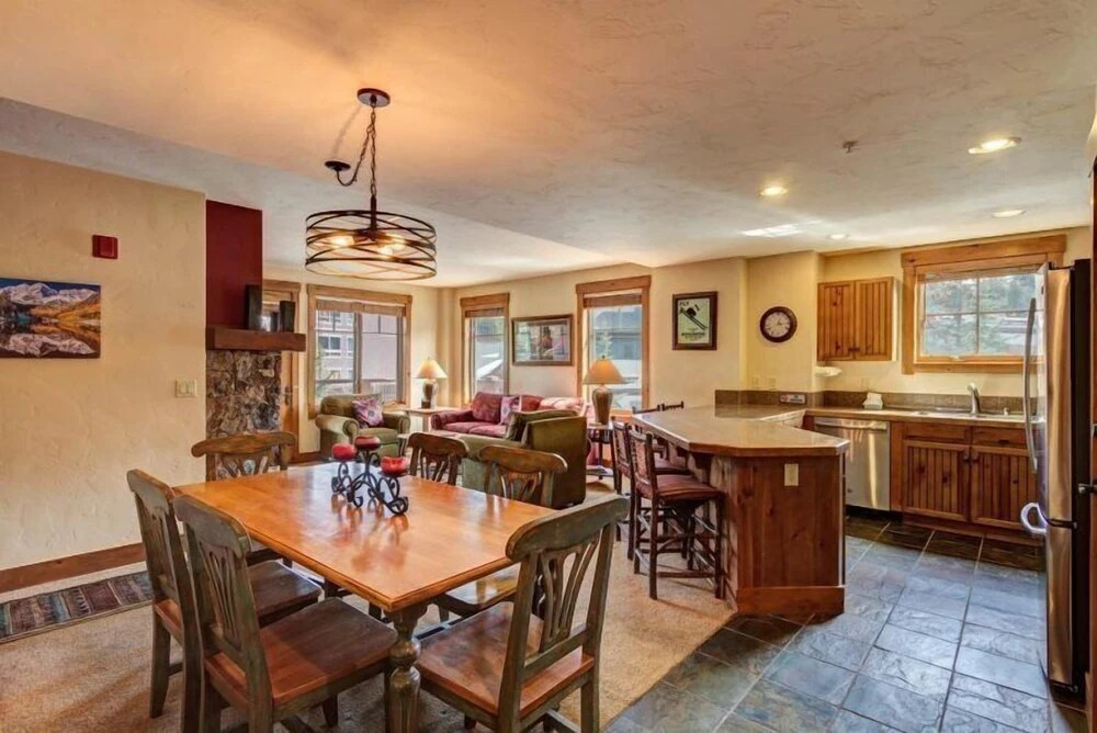 Luxury 2 Bedroom Mountain Vacation Rental in Breckenridge with Access to a Hot Tub Just Two Blocks from Main Street