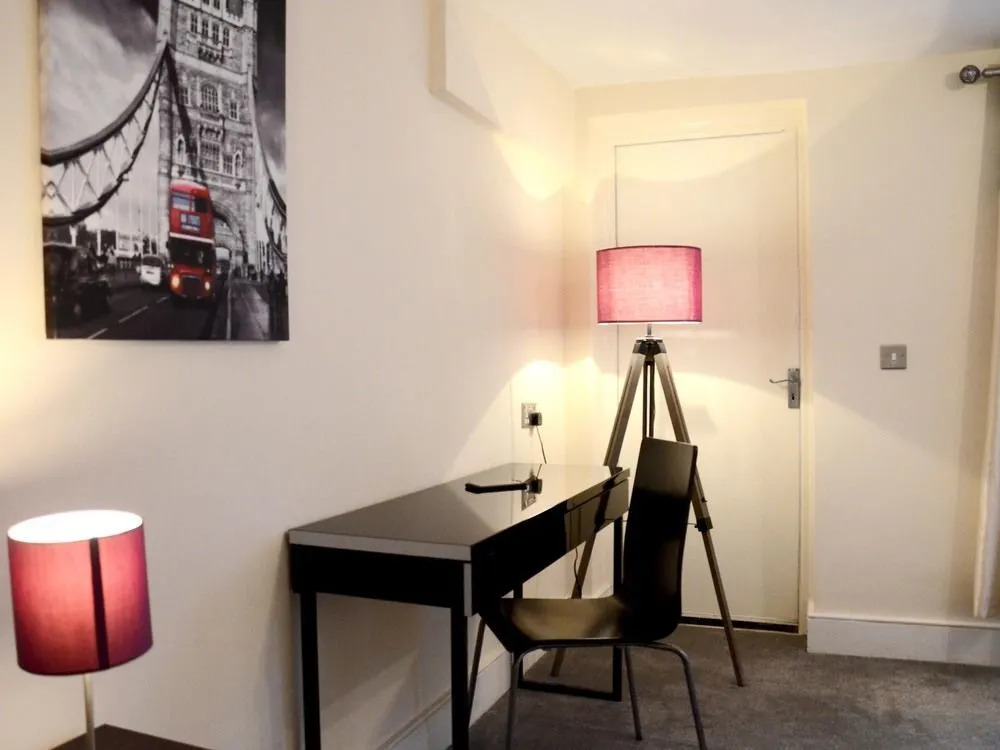 OYO Kings Cross Apartment