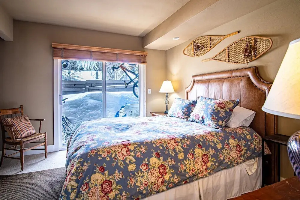 3BD Downtown Ketchum Ski Condo - Near Ski Lifts