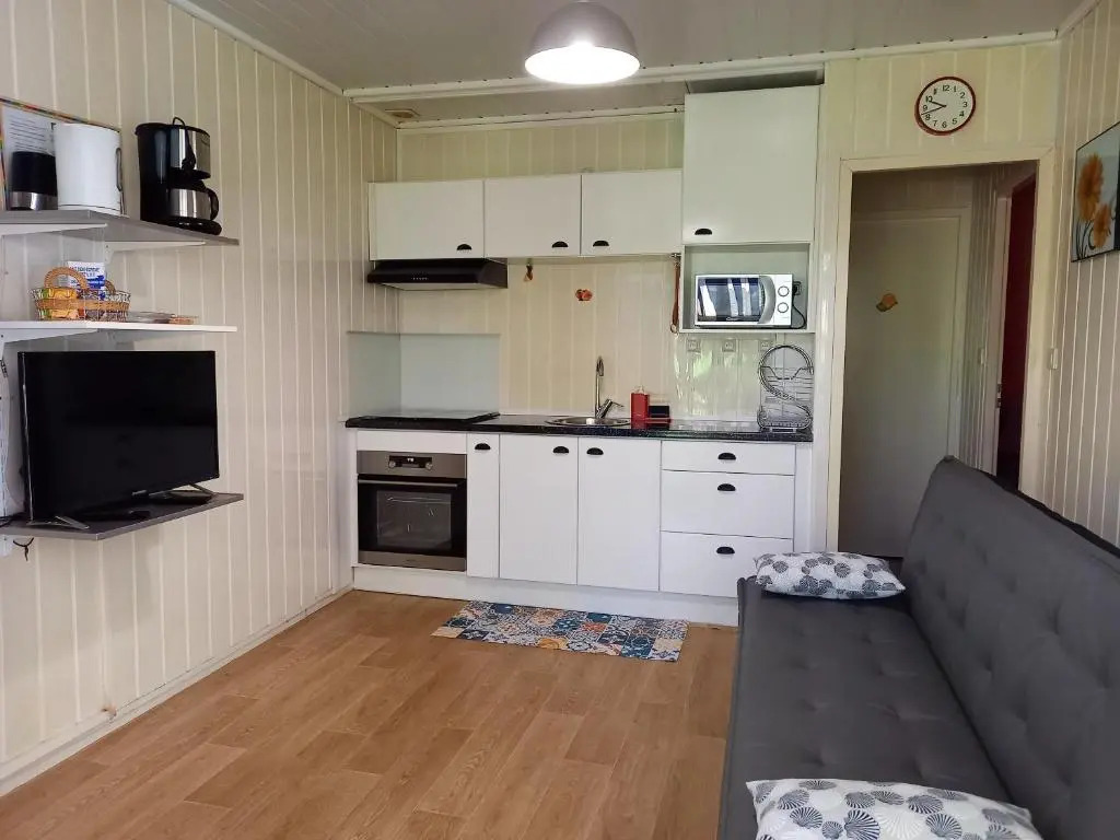 Bungalow accueillant à Bouillante avec climatisation et terrasse