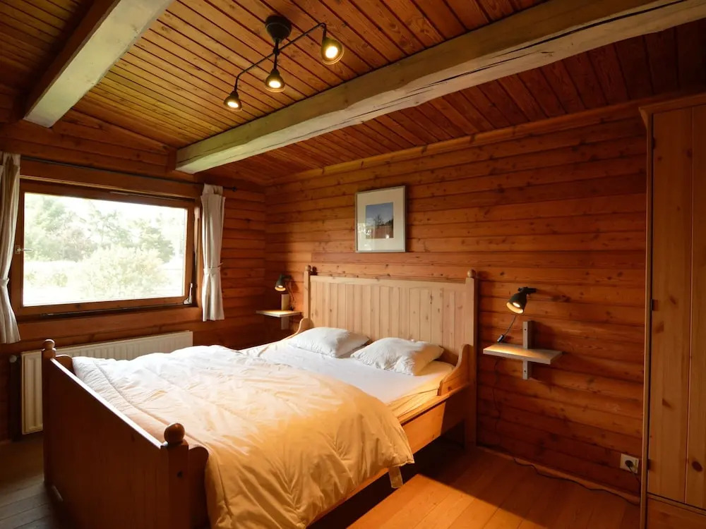 Quaint Chalet, Bernister