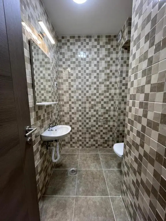 Apartment 79