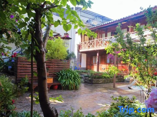 Flowers Hotel