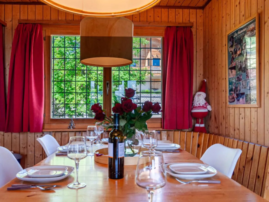Chalet Le Hibou by Interhome