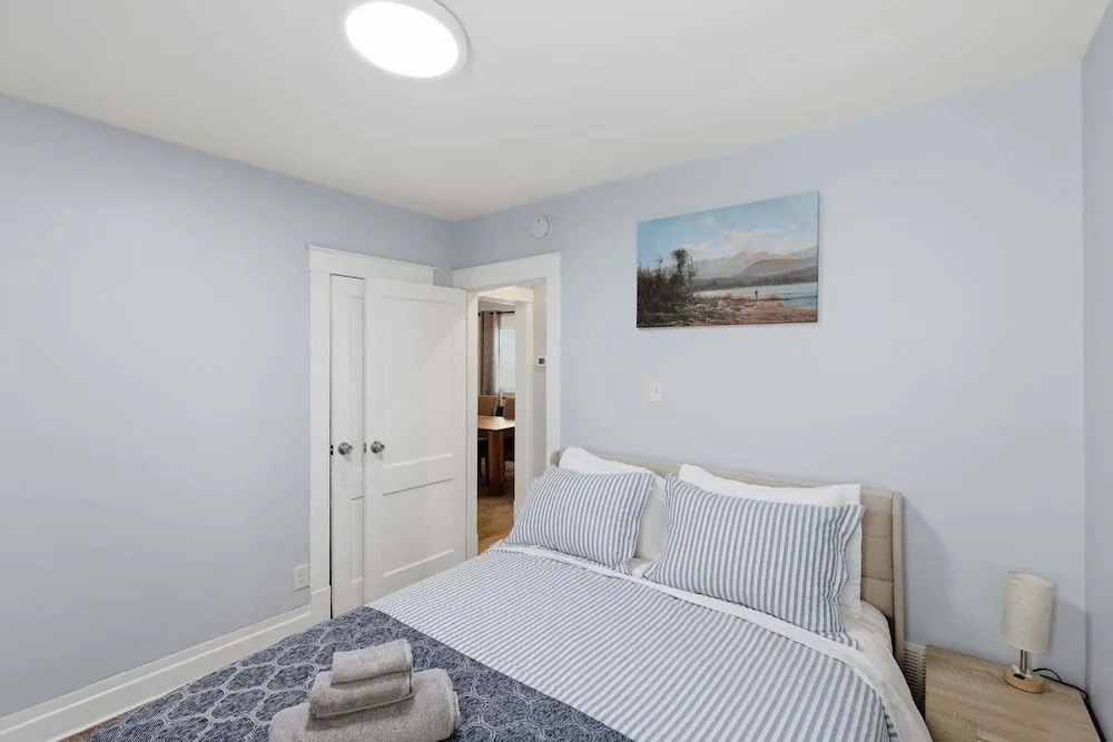 Niagara Adventure Basecamp Walk To The Falls 2 Bedroom Duplex