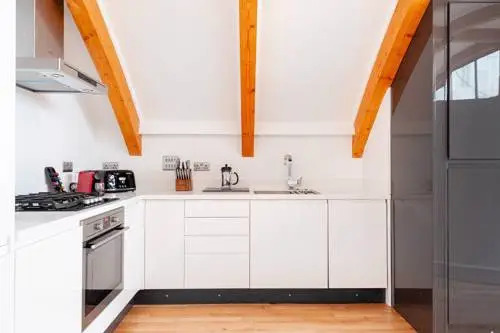 Leicester Square 3Br Penthouse W/ Terrace & Lift